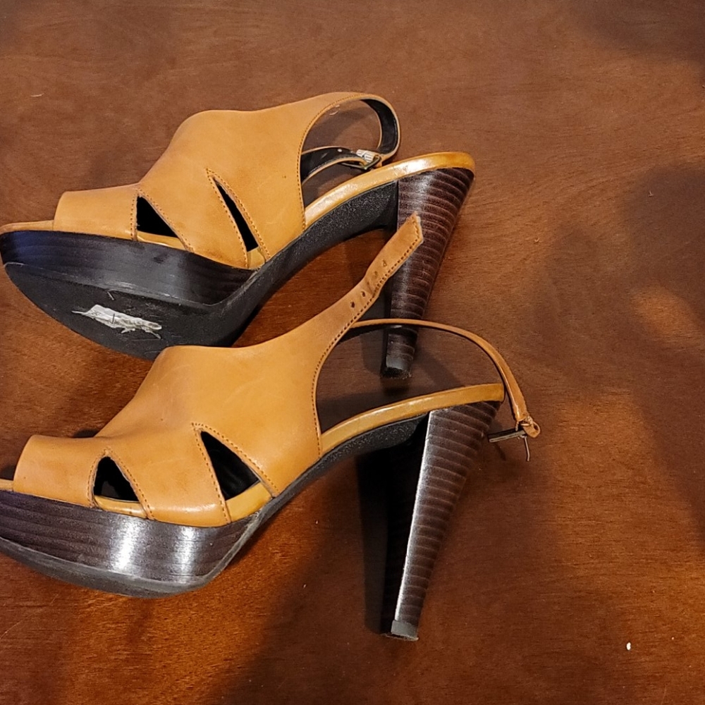 Platform sandal - Picture 8 of 12